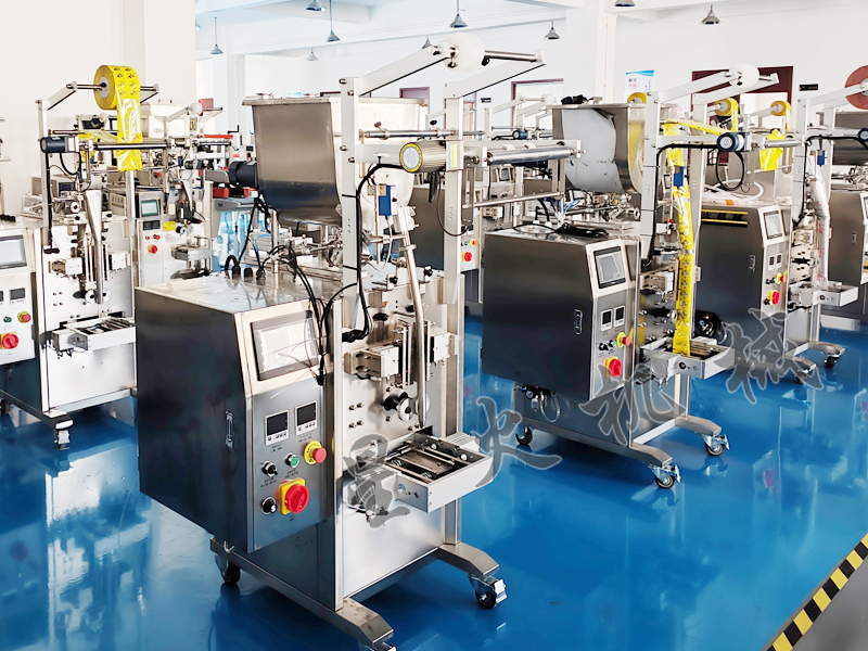 立式辣椒醬包裝機(jī)——5-100g小袋醬料自動制袋包裝解決方案